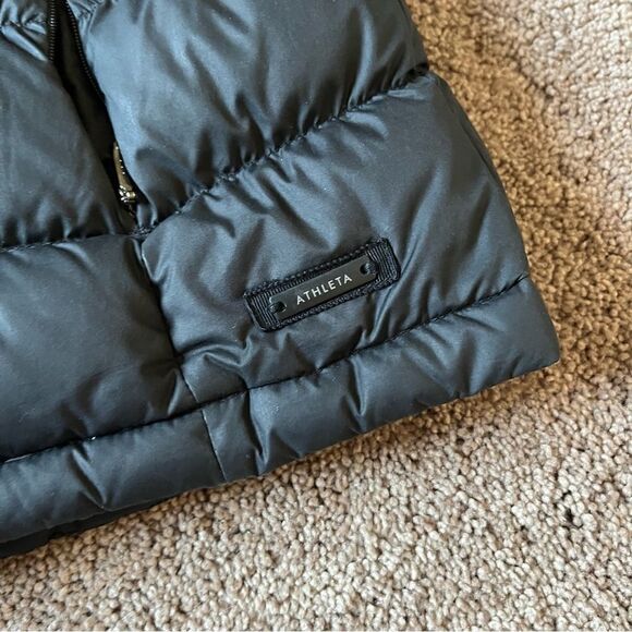 Athleta Women's XS Goose Down Puffer Vest - Picture 6 of 7